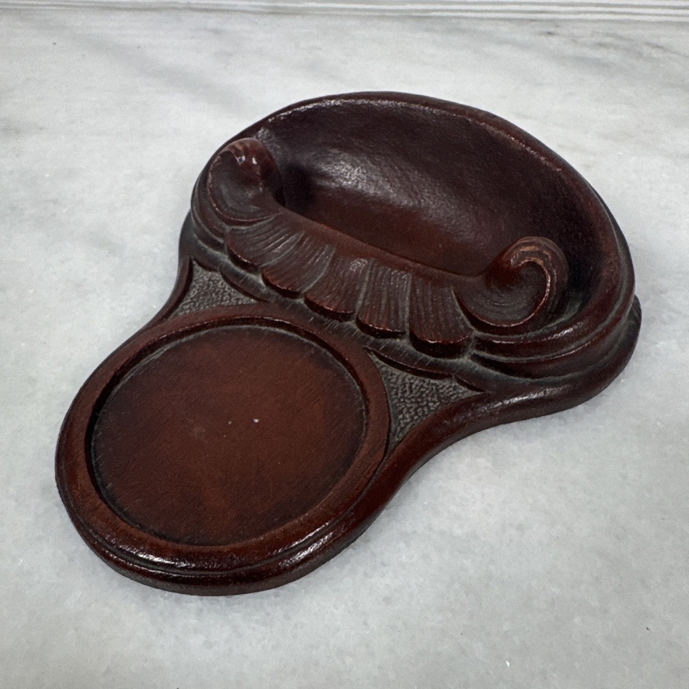 VINTAGE SYROCO CARVED DARK WOOD DESK ACCESSORY WALL HANGING